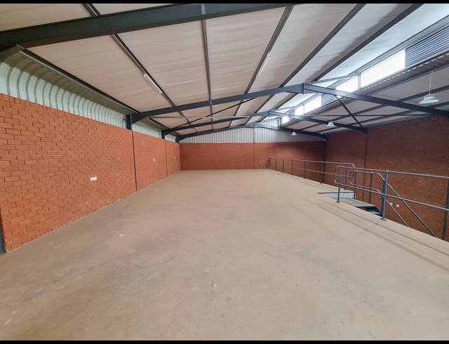 432M² WAREHOUSE TO LET IN ORMONDE